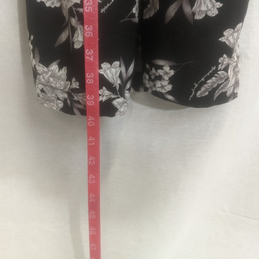 Spiritual Gangster *One Size Maya Kimono in Black Floral - Picture 7 of 16
